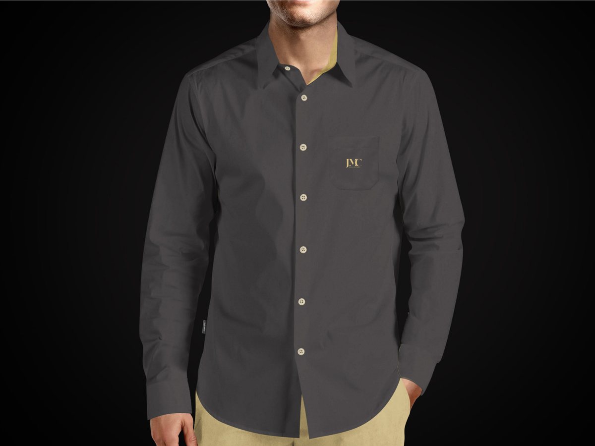 Camisa social com o monograma
